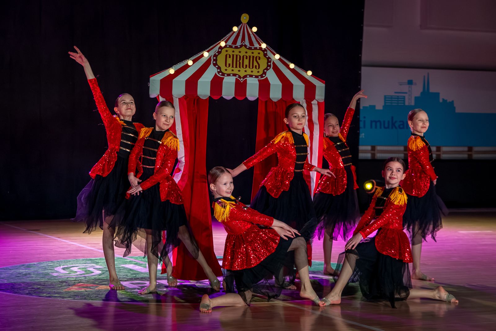Latino Show Cup -tanssiesitys